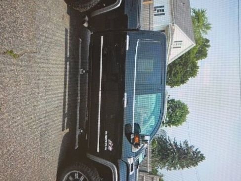 Used 2017 GMC Sierra 1500 SLT w/ SLT Premium Package AWD/4WD image 4