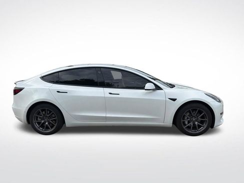 Used 2022 Tesla Model 3 RWD image 2