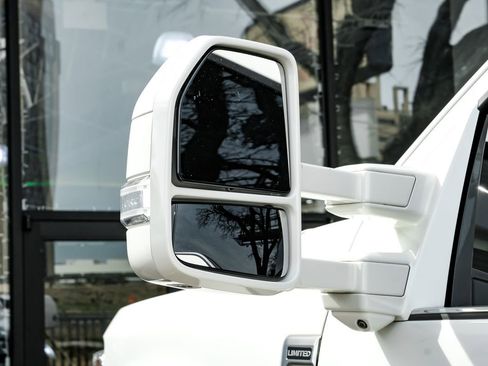 Used 2022 Ford F250 Limited image 38