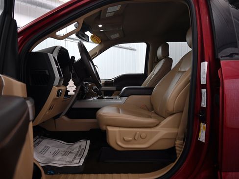 Used 2019 Ford F150 Lariat w/ Equipment Group 502A Luxury image 4