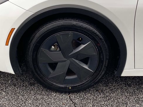 Used 2024 Toyota Prius LE image 7