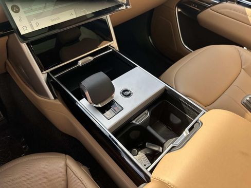 New 2026 Land Rover Range Rover SE AWD/4WD image 17