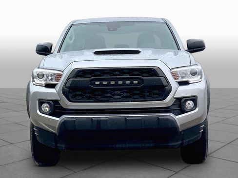 Used 2023 Toyota Tacoma SR5 RWD image 4