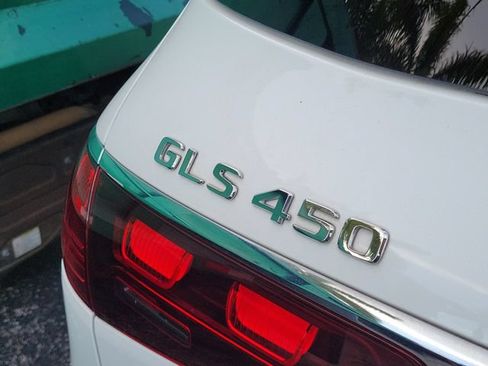 Used 2024 Mercedes-Benz GLS 450 4MATIC image 5