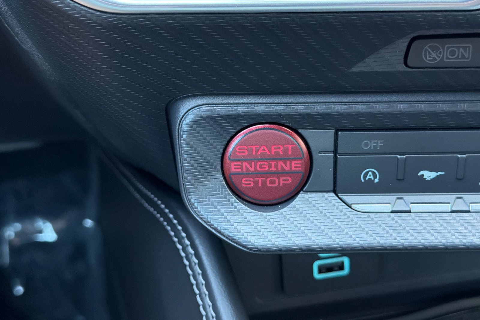 Used 2025 Ford Mustang GT Premium RWD image 26