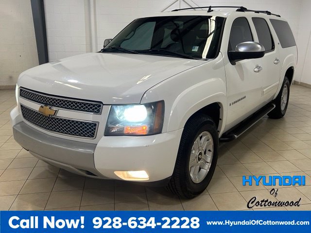 Used 2007 Chevrolet Suburban LT w/ LT Preferred Equipment Group AWD/4WD image 1