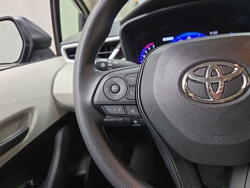 Used 2022 Toyota Corolla LE FWD image 19