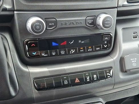 Used 2024 RAM ProMaster 2500 w/ Safety Group FWD image 11