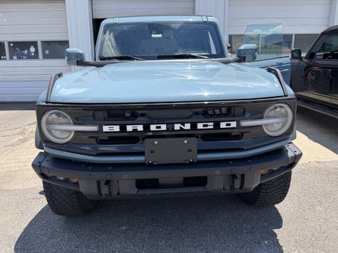 Used 2023 Ford Bronco Outer Banks w/ Sasquatch Package AWD/4WD image 4