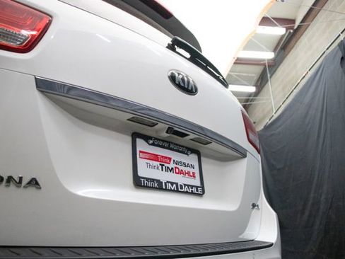 Used 2018 Kia Sedona SX Limited image 13