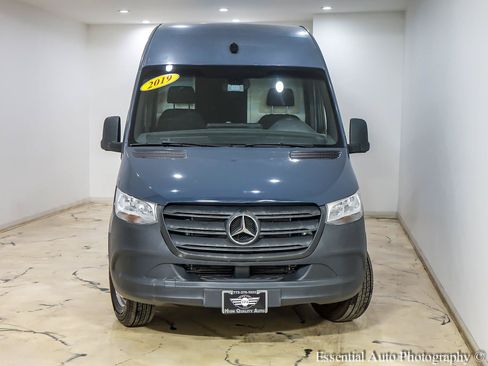 Used 2019 Mercedes-Benz Sprinter 170 image 4