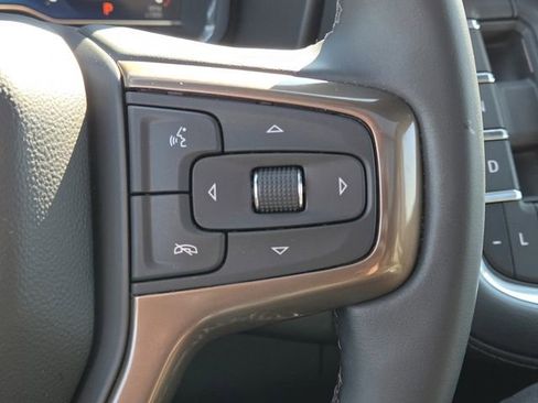 Used 2024 Chevrolet Tahoe High Country image 15