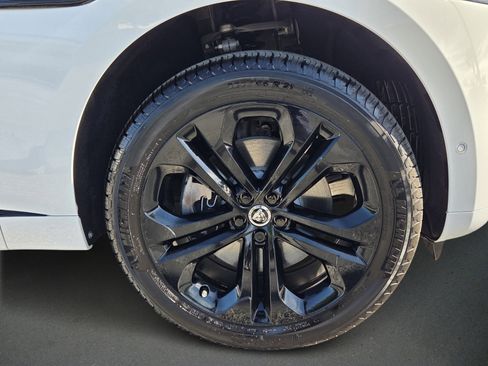 Used 2026 Jaguar F-PACE R-Dynamic S image 9