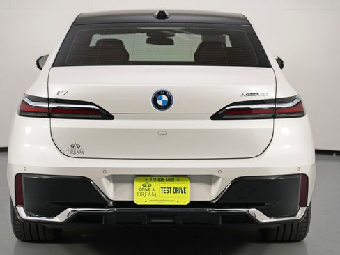 Used 2023 BMW i7 xDrive60 image 62