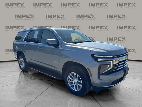 Used 2025 Chevrolet Tahoe LT AWD/4WD image 7