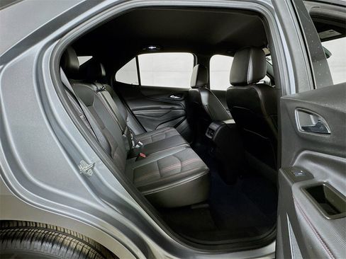 Certified 2024 Chevrolet Equinox RS image 24