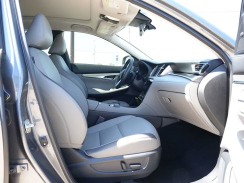 Certified 2023 INFINITI QX50 Luxe FWD image 22