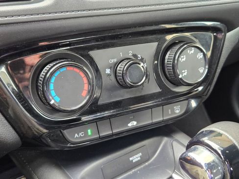 Used 2019 Honda HR-V Sport image 17