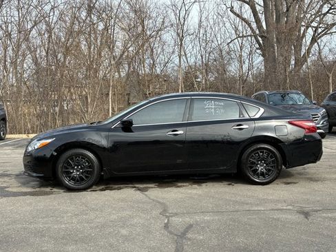 Used 2018 Nissan Altima 2.5 S w/ S Convenience Package image 8