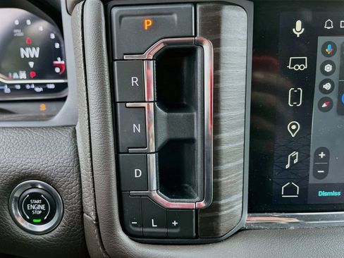 Used 2023 GMC Yukon XL Denali w/ Advanced Technology Package AWD/4WD image 16