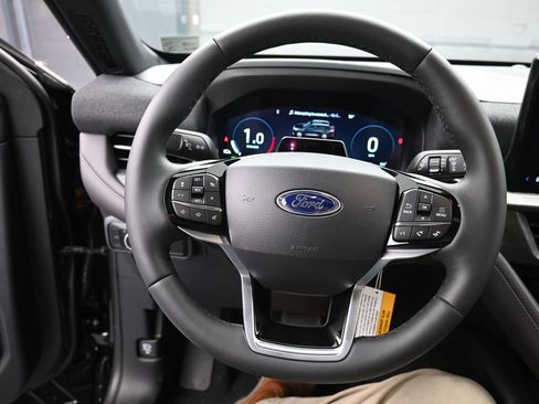 New 2026 Ford Explorer Platinum image 27