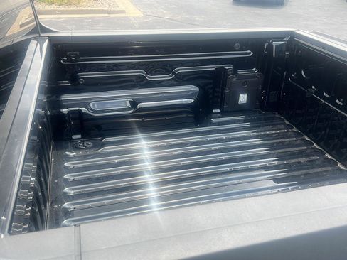 Used 2025 Ford Maverick Lobo AWD/4WD image 15