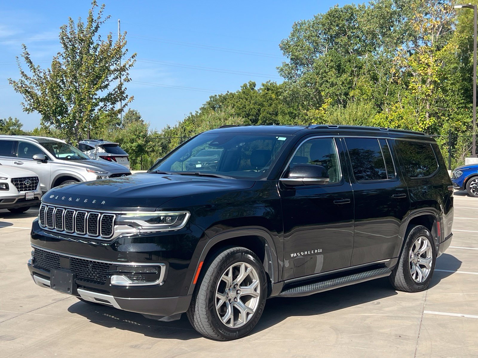 Used 2022 Jeep Wagoneer Series II RWD image 5