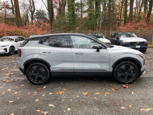 New 2026 Volvo EX30 Cross Country Ultra image 8