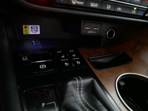 Used 2021 Lexus RX 350L Premium w/ Premium Package AWD/4WD image 30