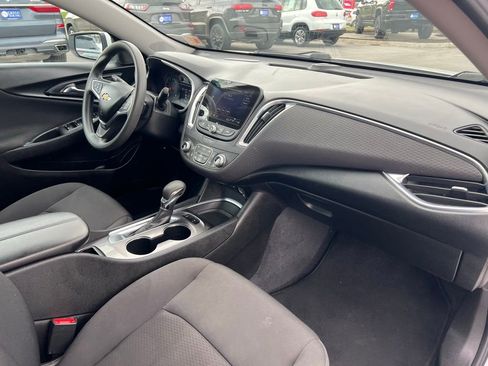 Used 2021 Chevrolet Malibu LT image 26