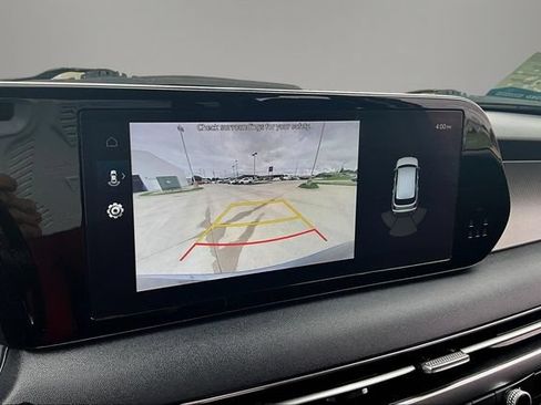 Used 2025 Hyundai Palisade SEL AWD/4WD image 14