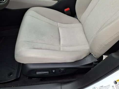 Used 2024 Honda Accord EX image 25