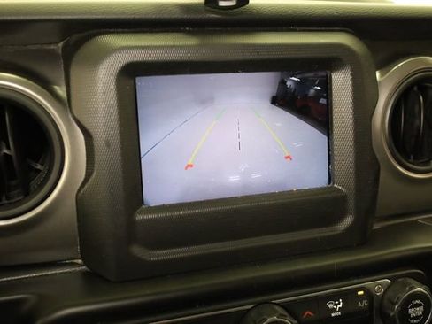 Used 2022 Jeep Wrangler Unlimited Sport AWD/4WD image 22