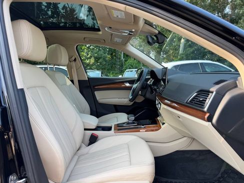 Used 2023 Audi Q5 2.0T Premium w/ Convenience Package AWD/4WD image 18