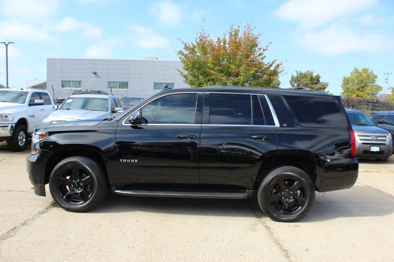 Used 2018 Chevrolet Tahoe LT w/ LT Midnight Edition AWD/4WD image 3