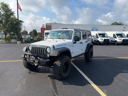 Used 2016 Jeep Wrangler Unlimited Rubicon w/ Connectivity Group AWD/4WD image 1
