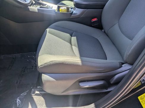 Used 2023 Toyota RAV4 LE FWD image 19