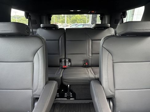 Used 2024 GMC Yukon Denali w/ LPO, Floor Liner Package AWD/4WD image 23