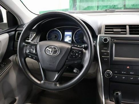 Used 2016 Toyota Camry XLE image 14