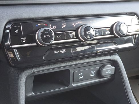 New 2026 Honda Pilot Sport image 21