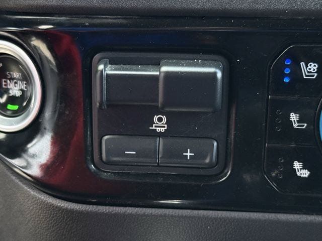 Used 2023 Chevrolet Silverado 1500 High Country w/ High Country Premium Package AWD/4WD image 23