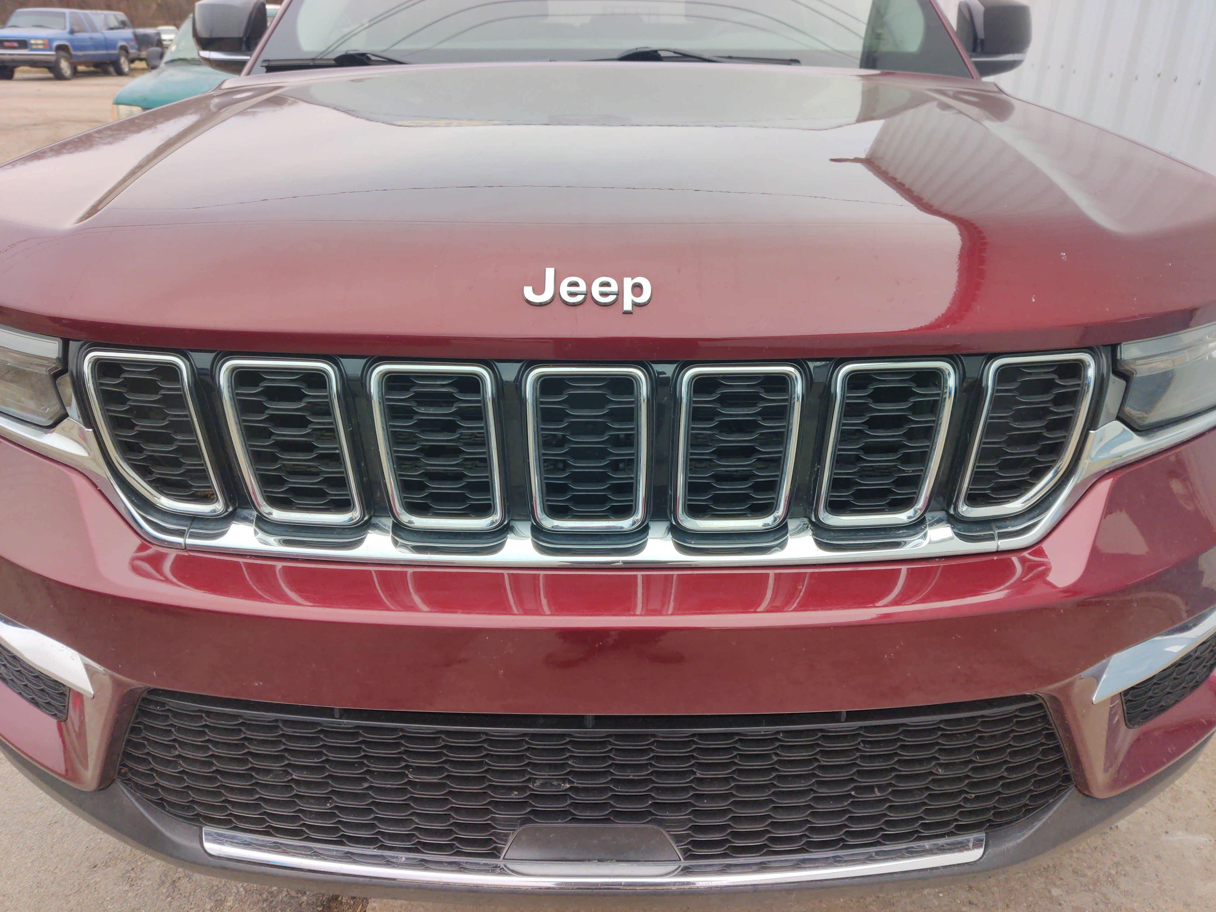 Used 2023 Jeep Grand Cherokee Limited AWD/4WD image 5