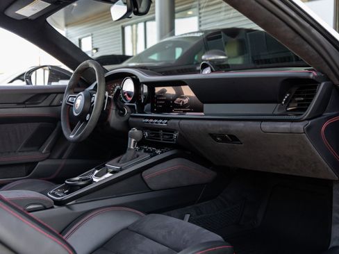 Used 2022 Porsche 911 GT3 image 50