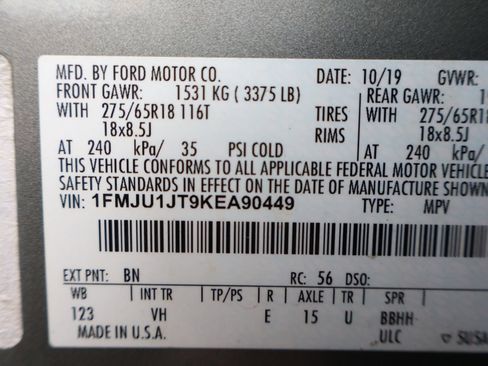Used 2019 Ford Expedition XLT w/ Equipment Group 202A AWD/4WD image 47