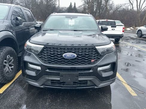 Used 2020 Ford Explorer ST w/ ST Street Pack image 2
