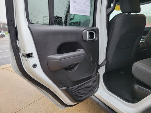 Used 2025 Jeep Wrangler Unlimited Sport S 4xe AWD/4WD image 16
