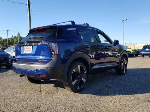 New 2026 Nissan Kicks SR w/ SR Premium Package AWD/4WD image 7