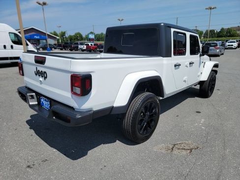 Used 2020 Jeep Gladiator Sport image 6