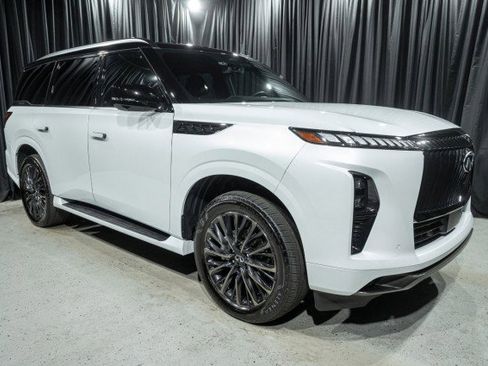 Used 2025 INFINITI QX80 Autograph image 3