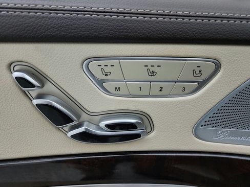 Used 2019 Mercedes-Benz S 560 Sedan image 19